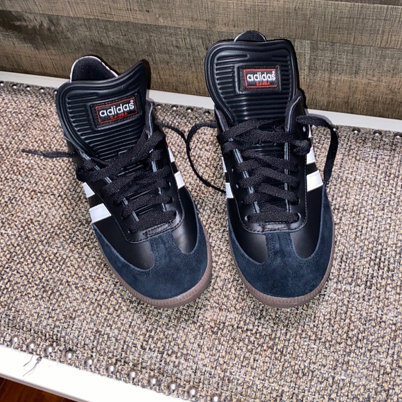 Adidas  Samba Classic Indoor
Soccer Shoe NWOT size Men’s  8.5 Women’s 9.5 - Picture 5 of 16